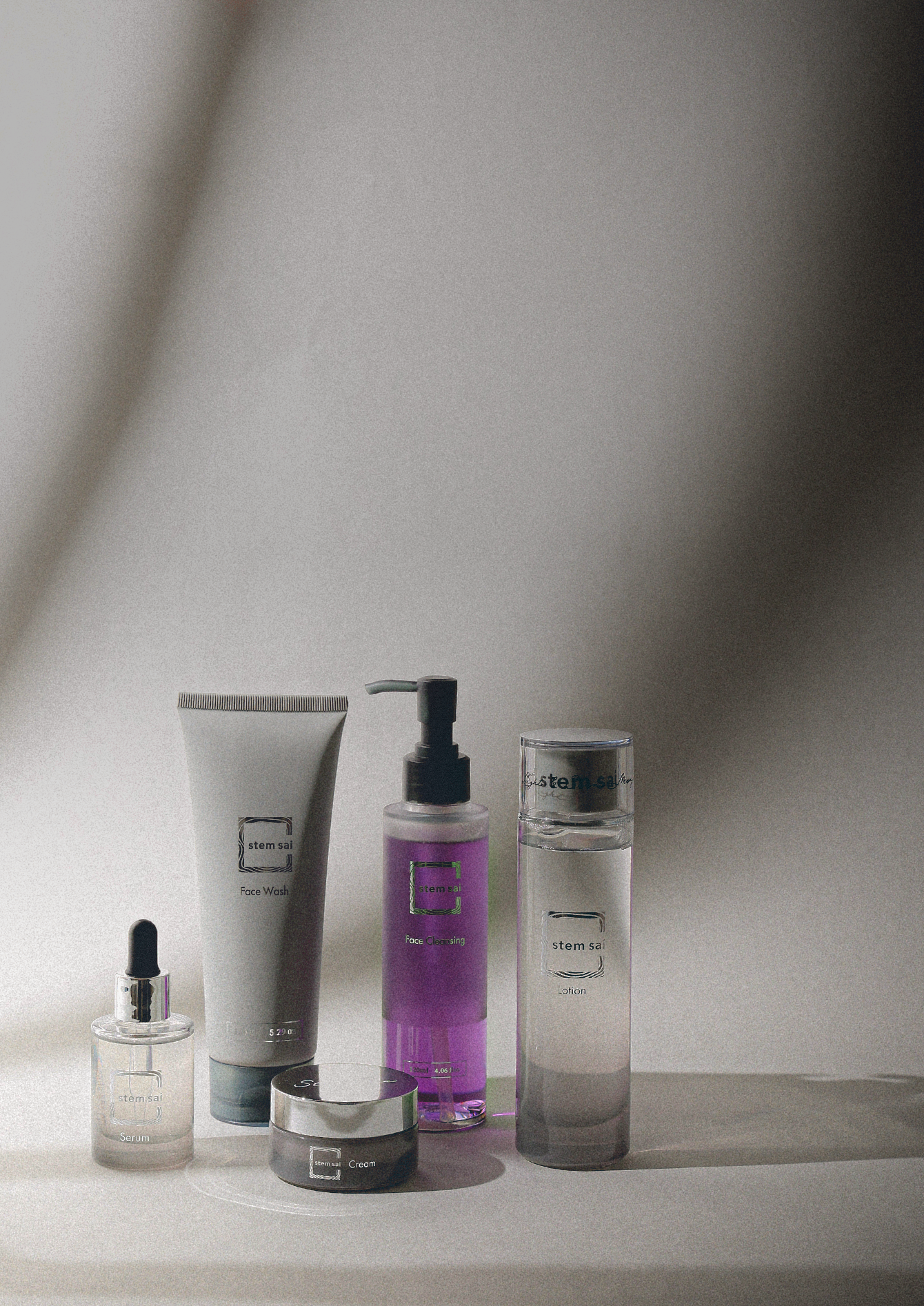 自然のめぐみが肌に溶け込み、しっとりと輝く美しさへ。